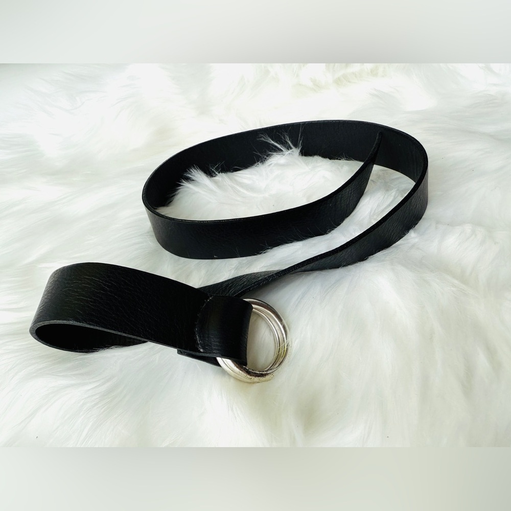 🇨🇦 Brave Leather Collection - Black with Silver hoops - Picture 3 of 5
